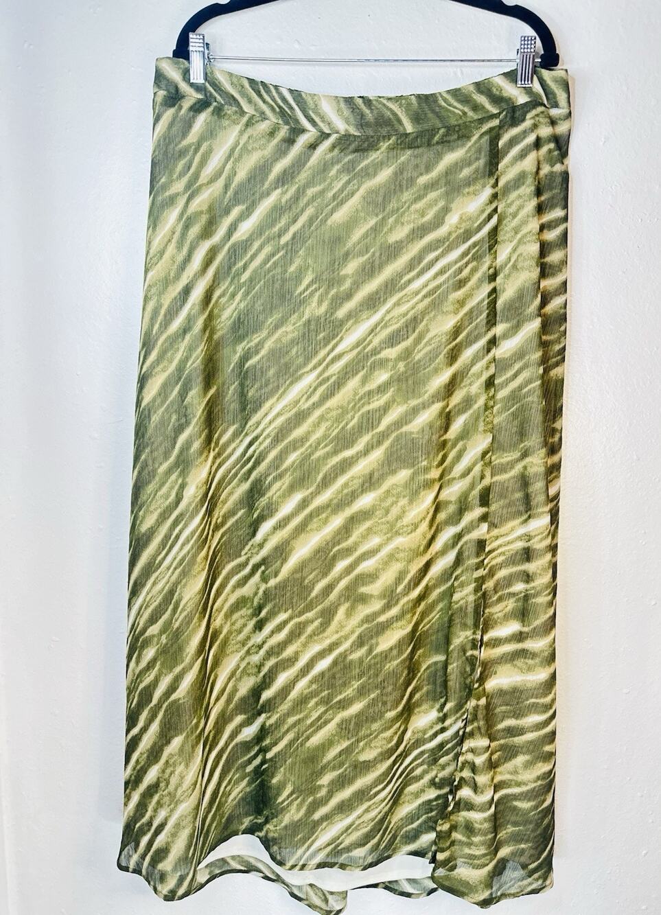 Catherine's 1X 18/20 Maxi Plus Size Green Zebra Print Lined Elastic Waist Skirt